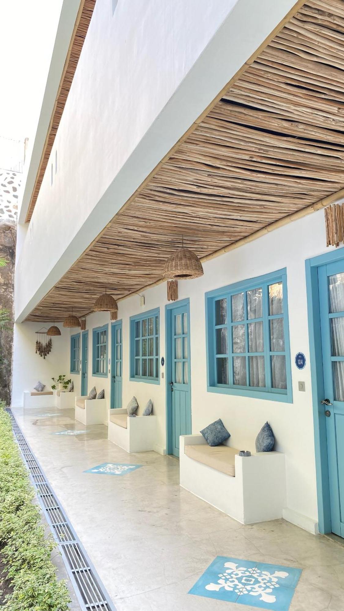 Seaesta Komodo Hostel & Hotel Лабуан Баджо Екстериор снимка