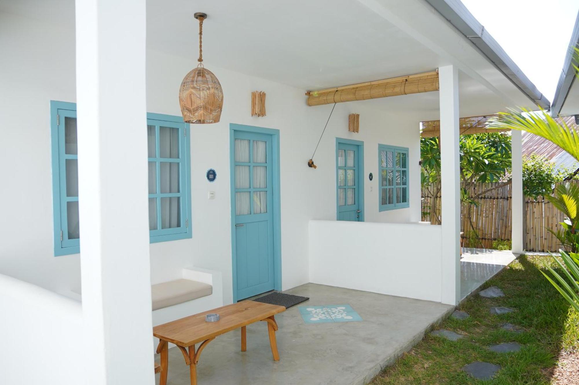 Seaesta Komodo Hostel & Hotel Лабуан Баджо Екстериор снимка